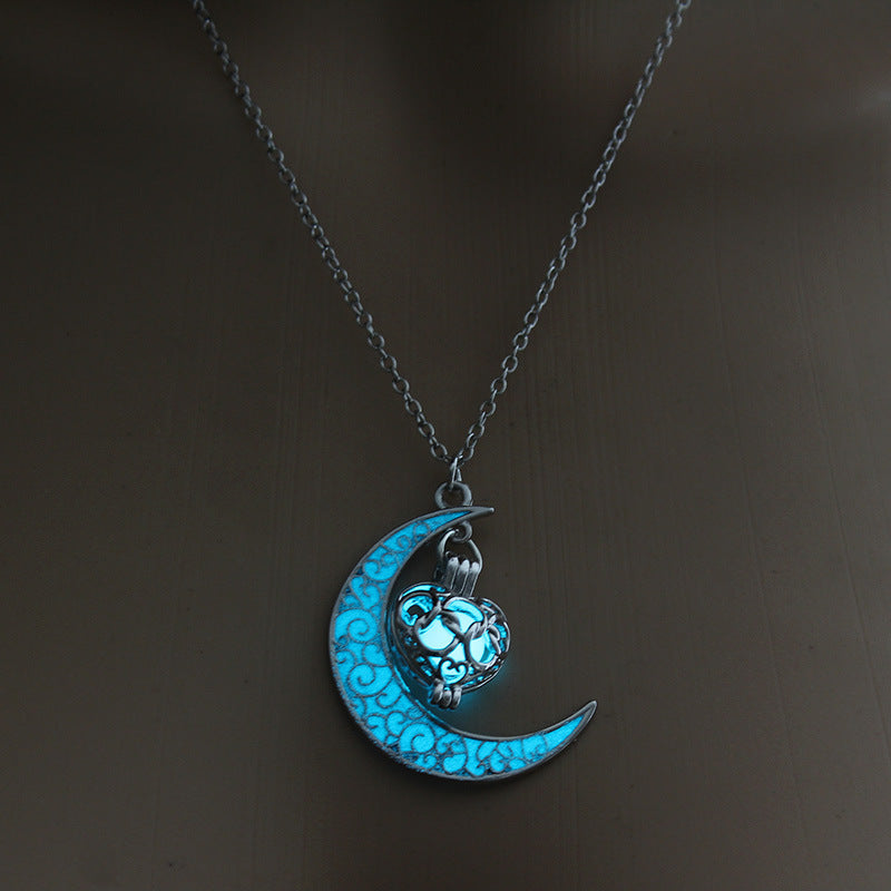 Glowing Pendant Necklaces Silver Plated Chain Necklaces Image