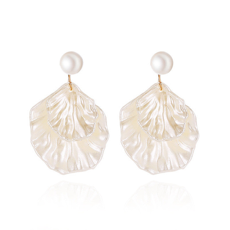 New Style Pearl Shell Earrings For Ladies Image