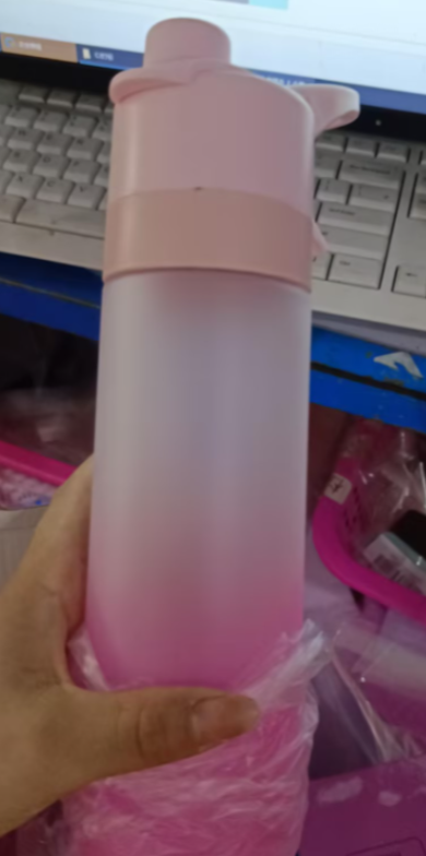 Spray Water Bottle For Girls Outdoor Sport Fitness Water Cup Large Capacity Spray Bottle Drinkware Travel Bottles Kitchen Gadgets Image