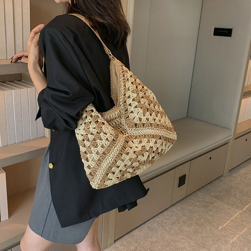 Women's Fashion Handmade Straw Woven Hollow Contrast Color Weave Shoulder Bag Image